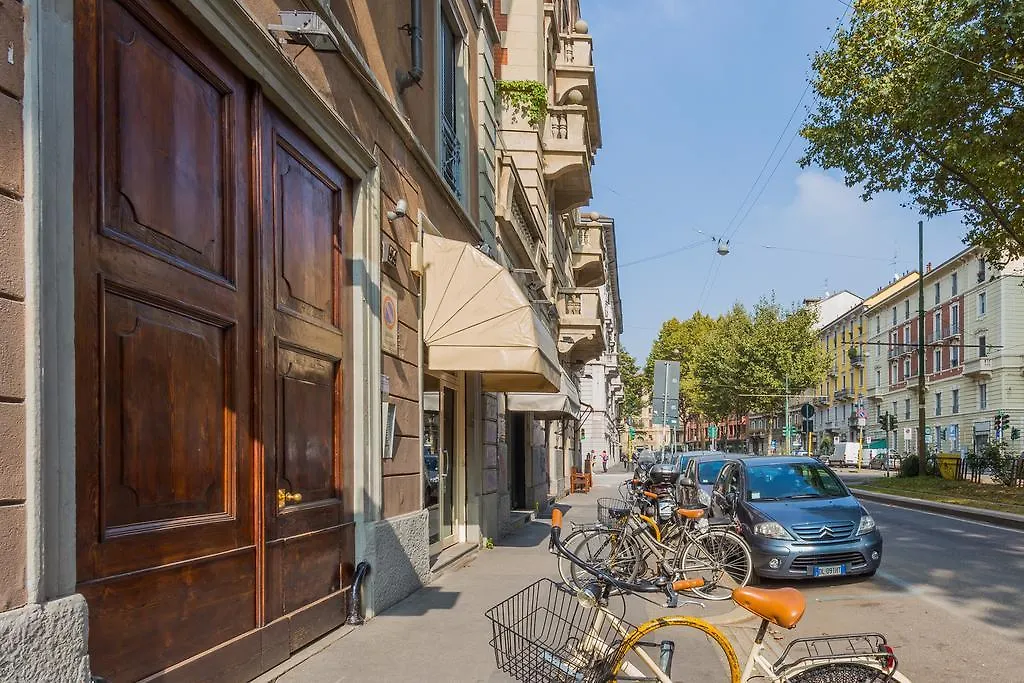 The Best Rent - Montenero Apartment Mailand